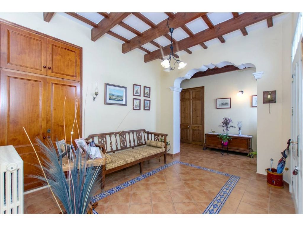 Property photo 2 of 30
