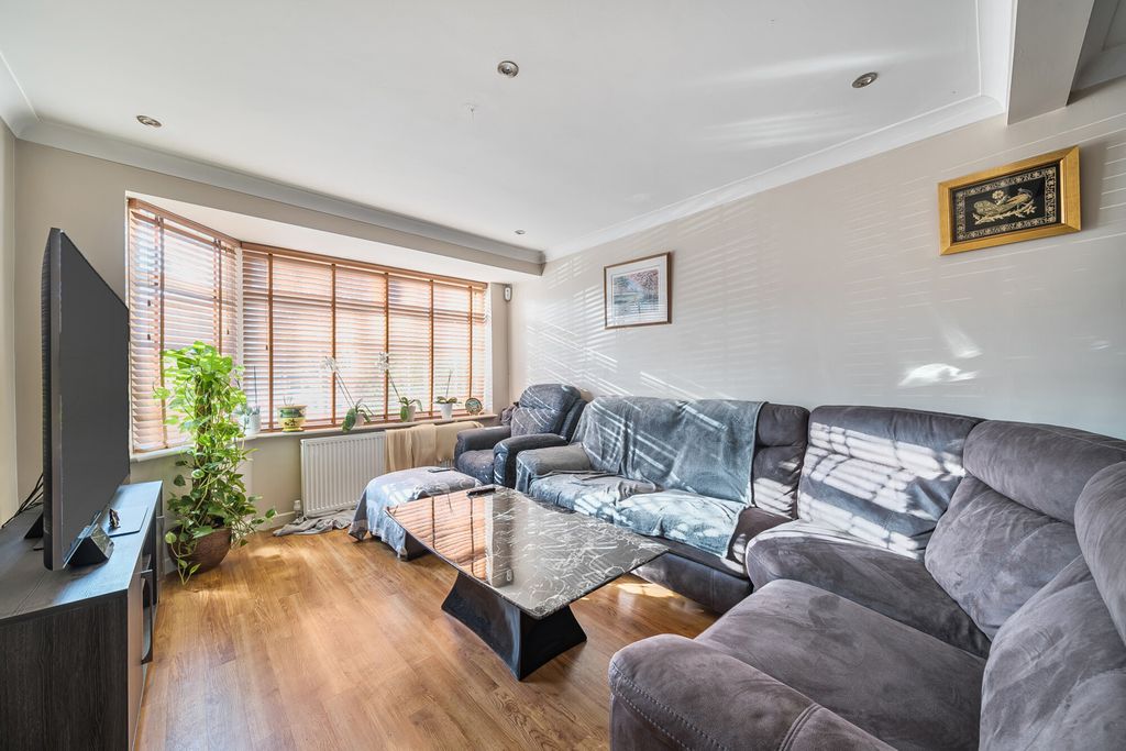 Property photo 2 of 20 1383910-11-6926F7...