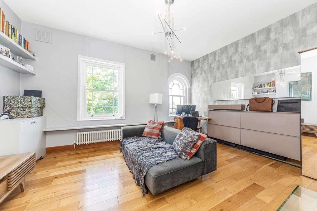 Property photo 3 of 10