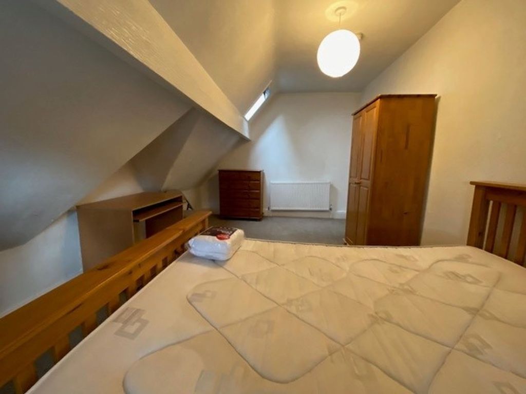 Property photo 3 of 37 Bedroom 4