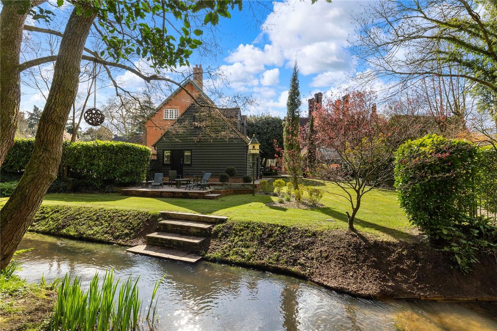 Property photo 3 of 31 Garden