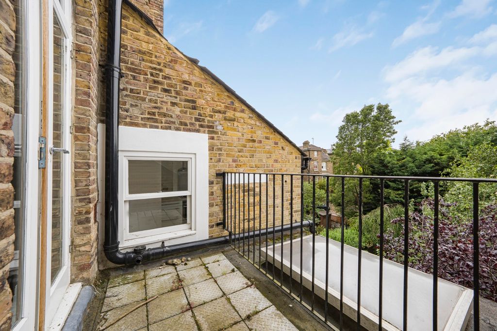 Property photo 3 of 24 Picture No. 22