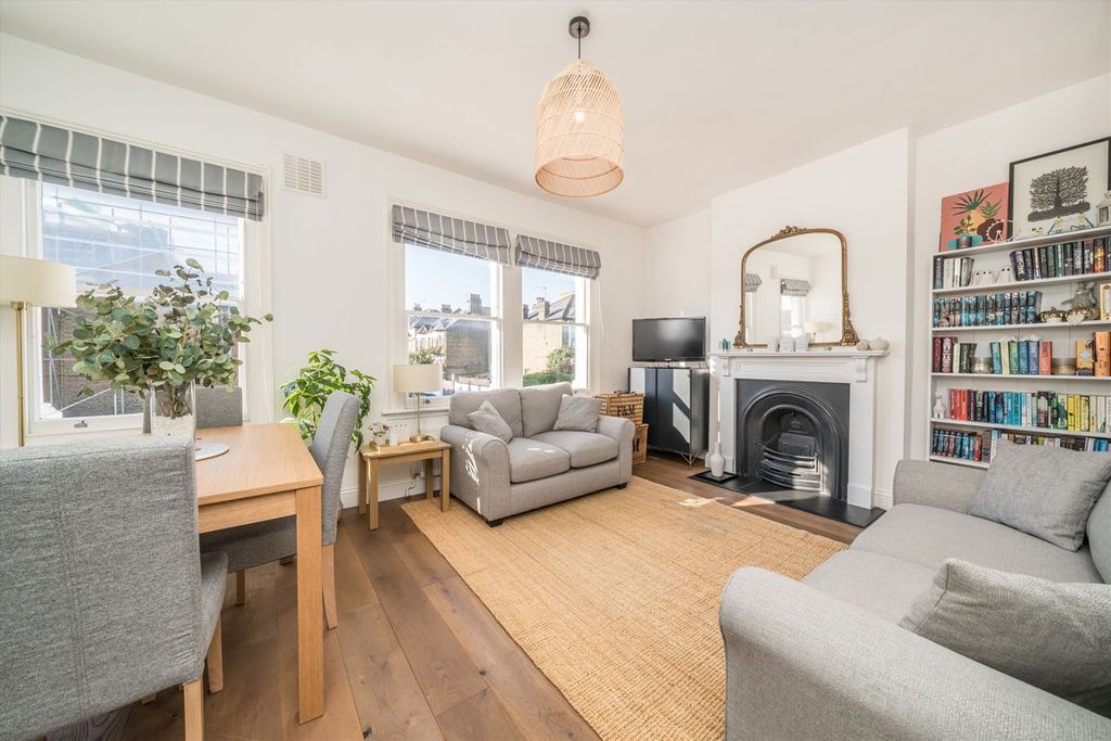 Property photo 2 of 6