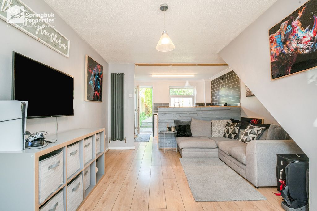 Property photo 3 of 11 Image 2