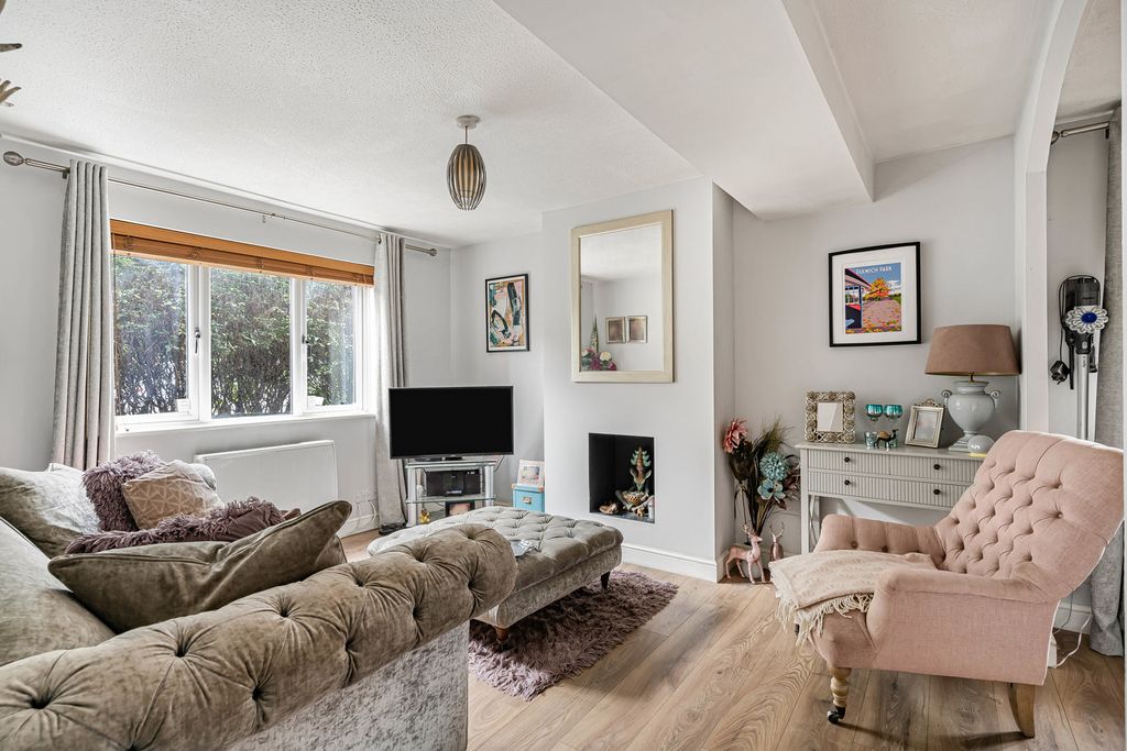 Property photo 2 of 17 Reception Room