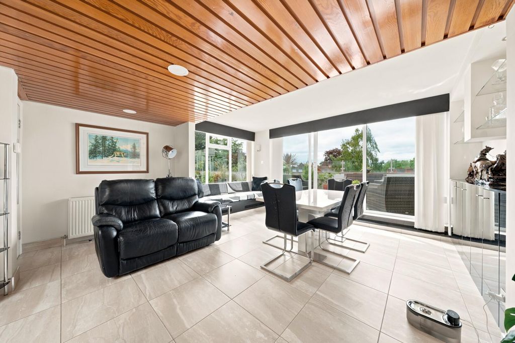 Additional image 13 of 5 bed flat for saleLucknow Road, Nottingham NG3