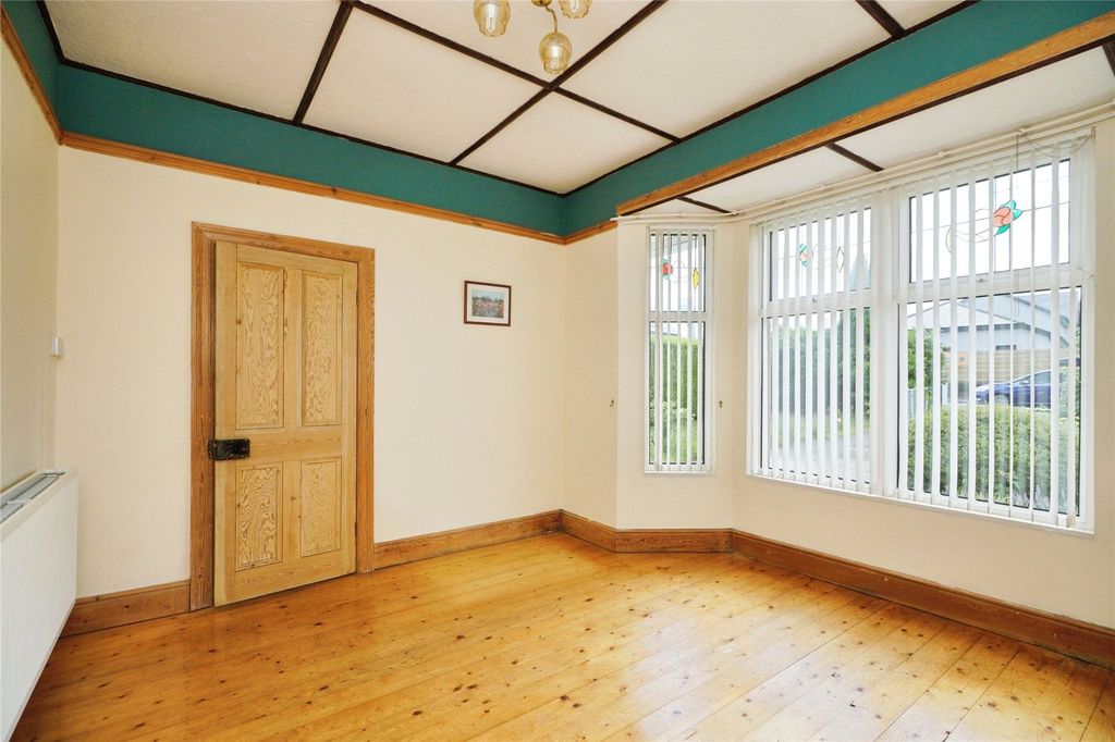 Property photo 3 of 20 Picture No. 11