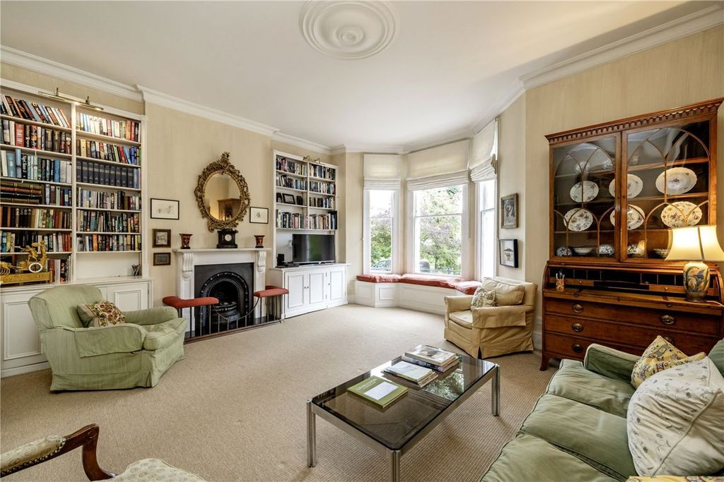 Property photo 2 of 9