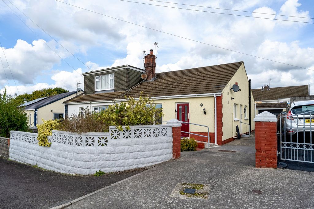 Property photo 1 of 41