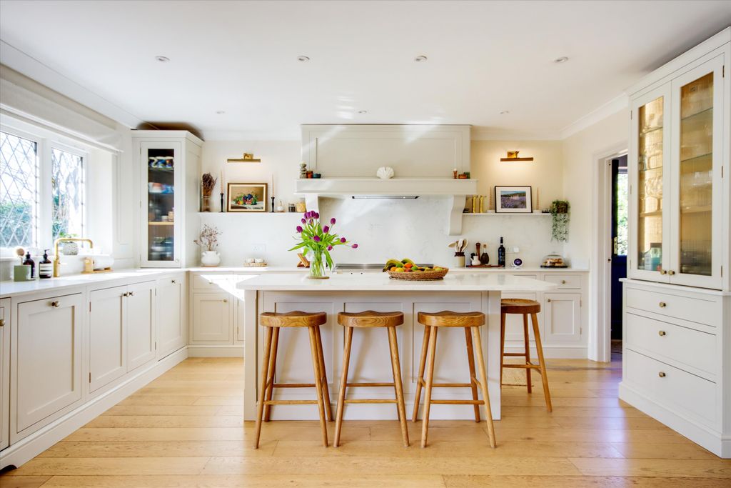 Property photo 2 of 22 Image