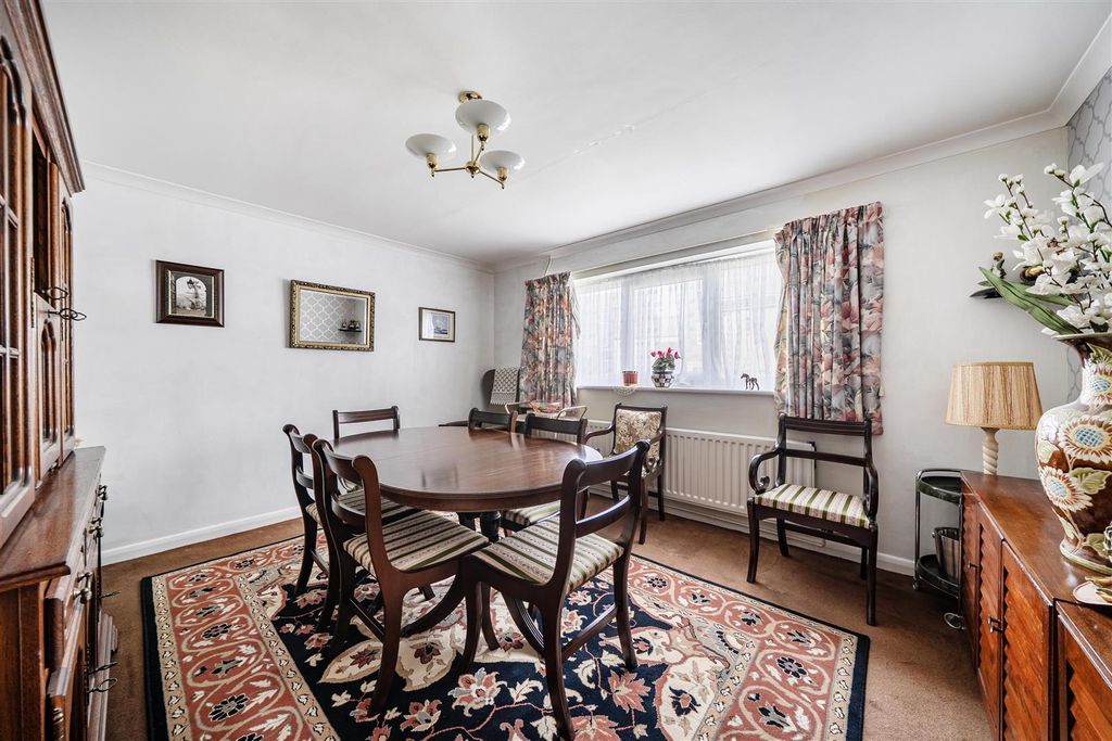 Property photo 3 of 14 Dining Room