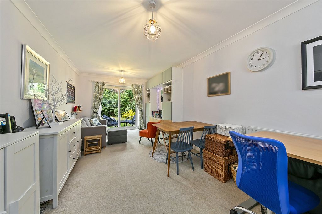 Additional image 4 of 2 bed flat for saleAzalea Court, Hampton TW12