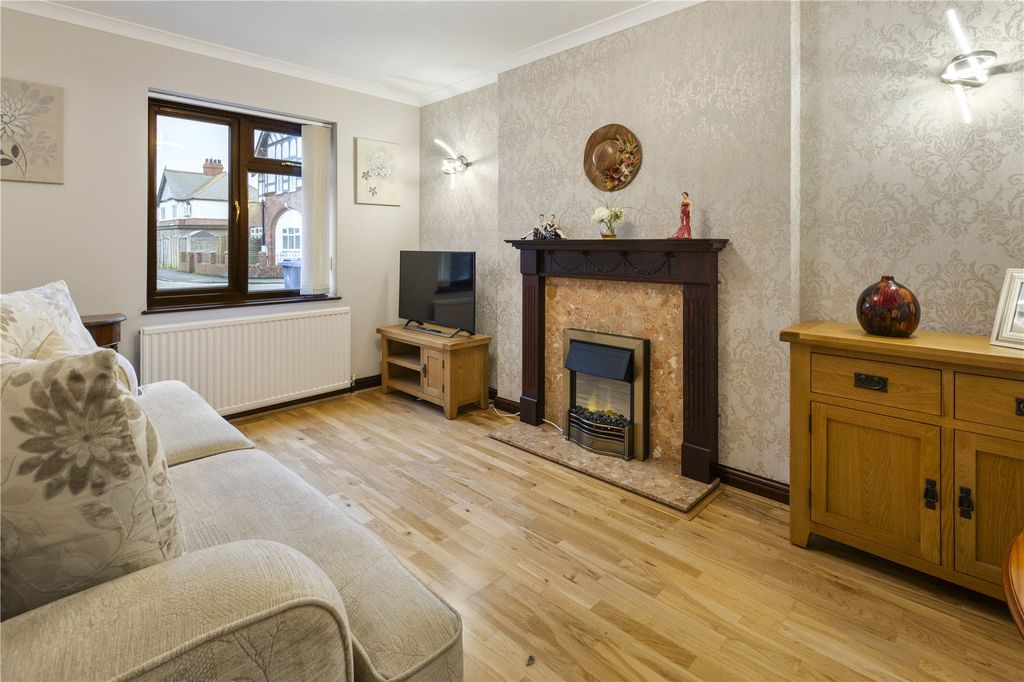 Property photo 2 of 12 Picture No. 02