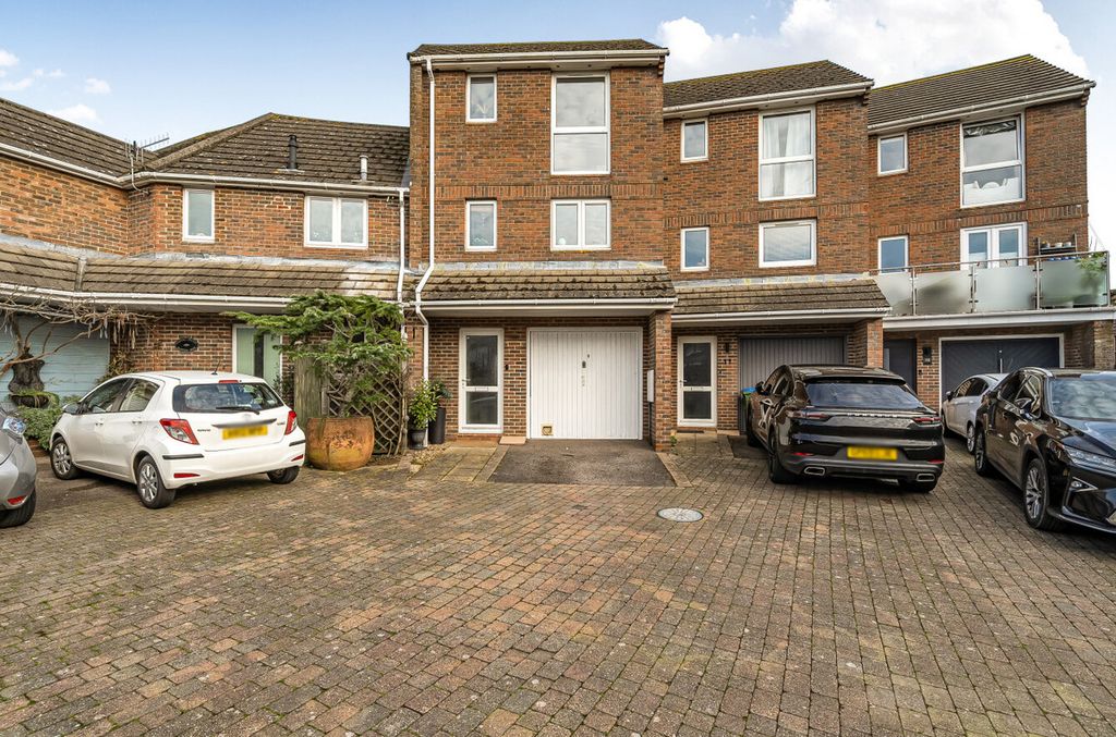 Property photo 1 of 22