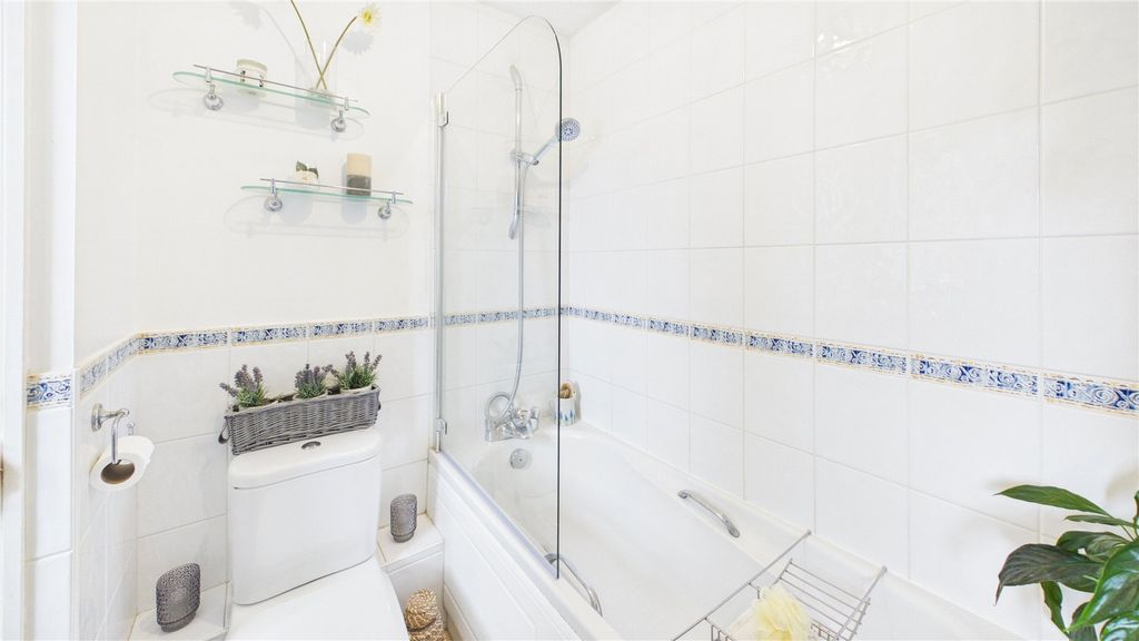 Additional image 15 of 4 bed link detached house for saleLightwater, Surrey GU18