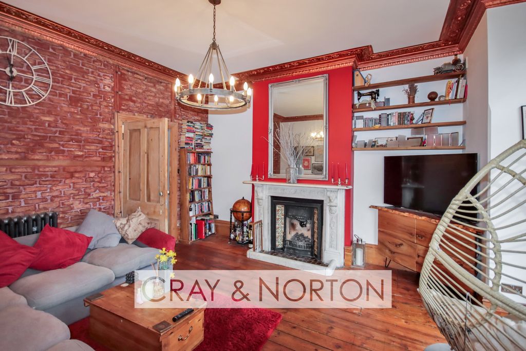 Property photo 3 of 14 Photo 13