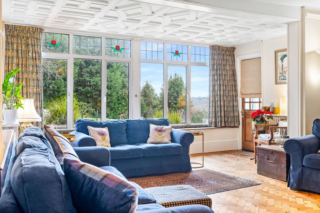 Additional image 6 of 5 bed property for saleShip Street, East Grinstead RH19