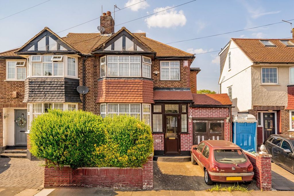 Property photo 1 of 8