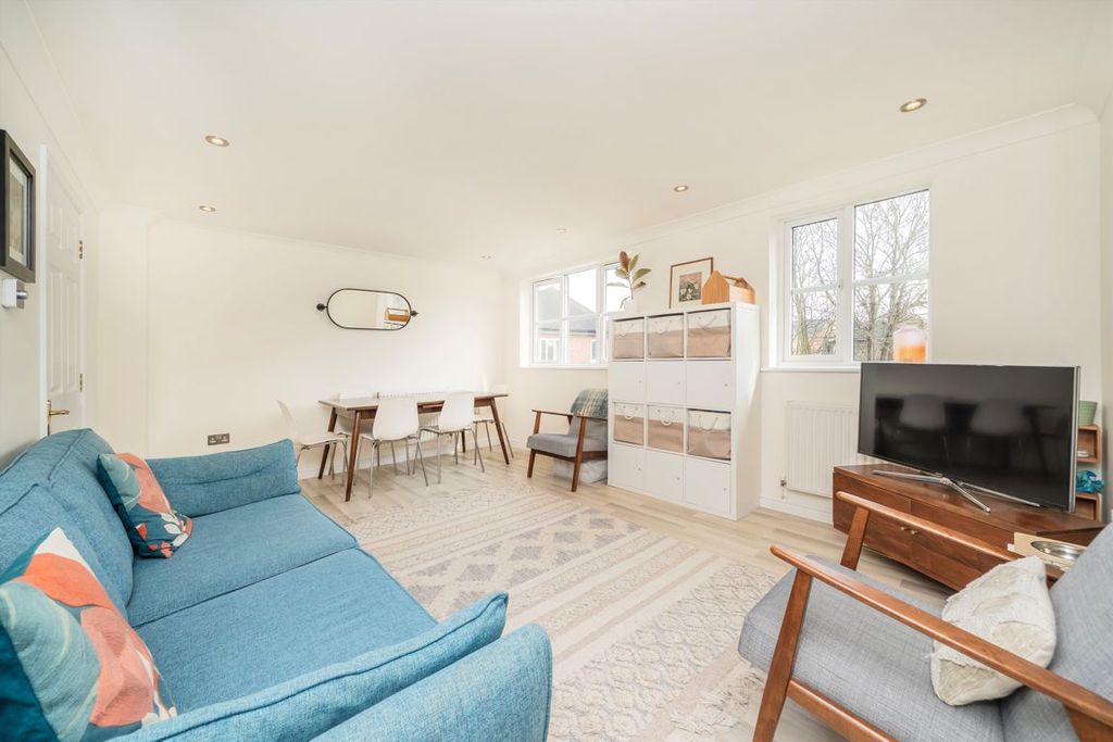 Property photo 3 of 7