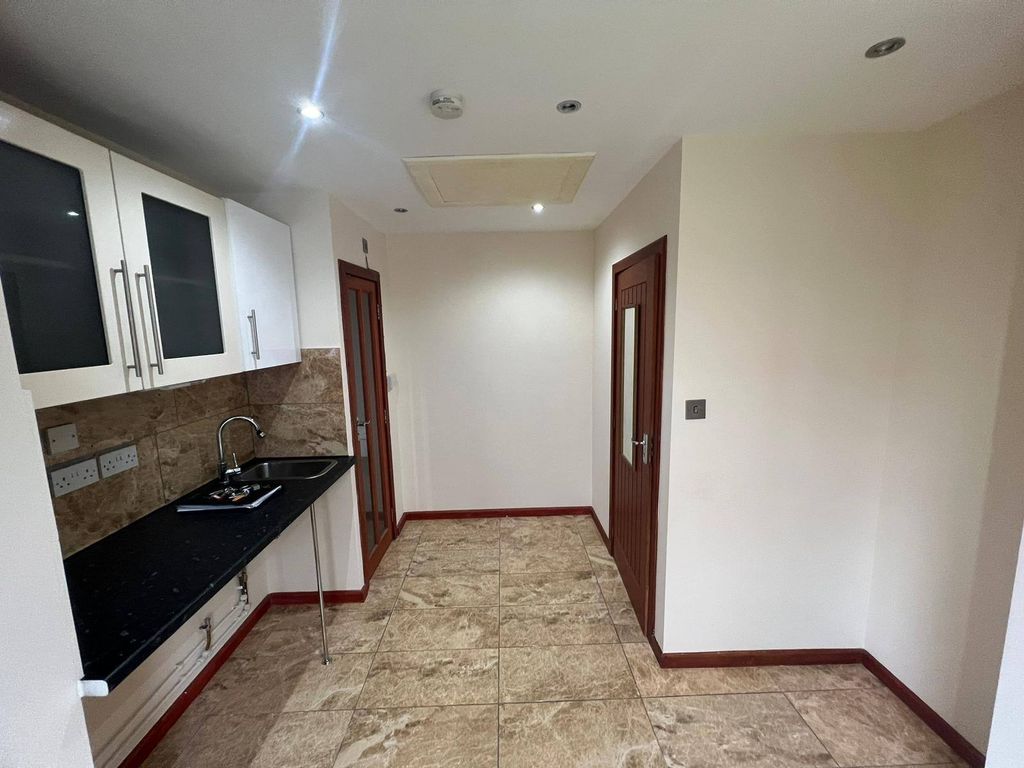 Property photo 1 of 7 Titchfield Road, Carshalton, Surrey, Sm5 1Pu