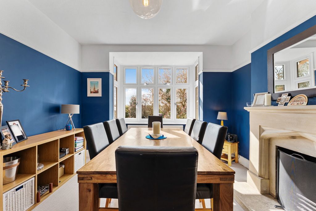 Property photo 3 of 29