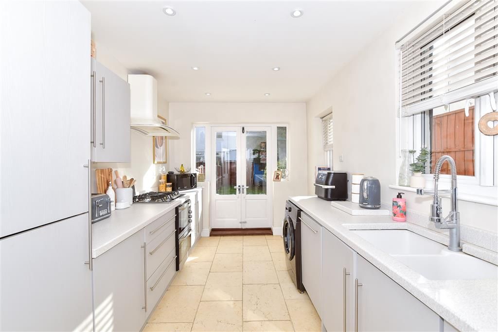 Property photo 2 of 13 Kitchen