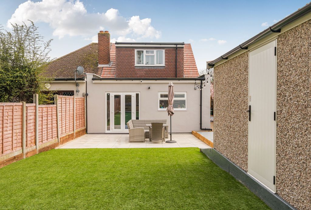Property photo 2 of 14 1423520-18-69Aec1...
