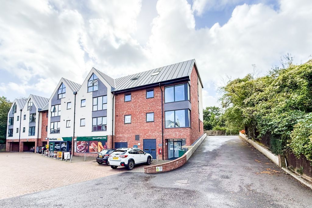 Property photo 1 of 18