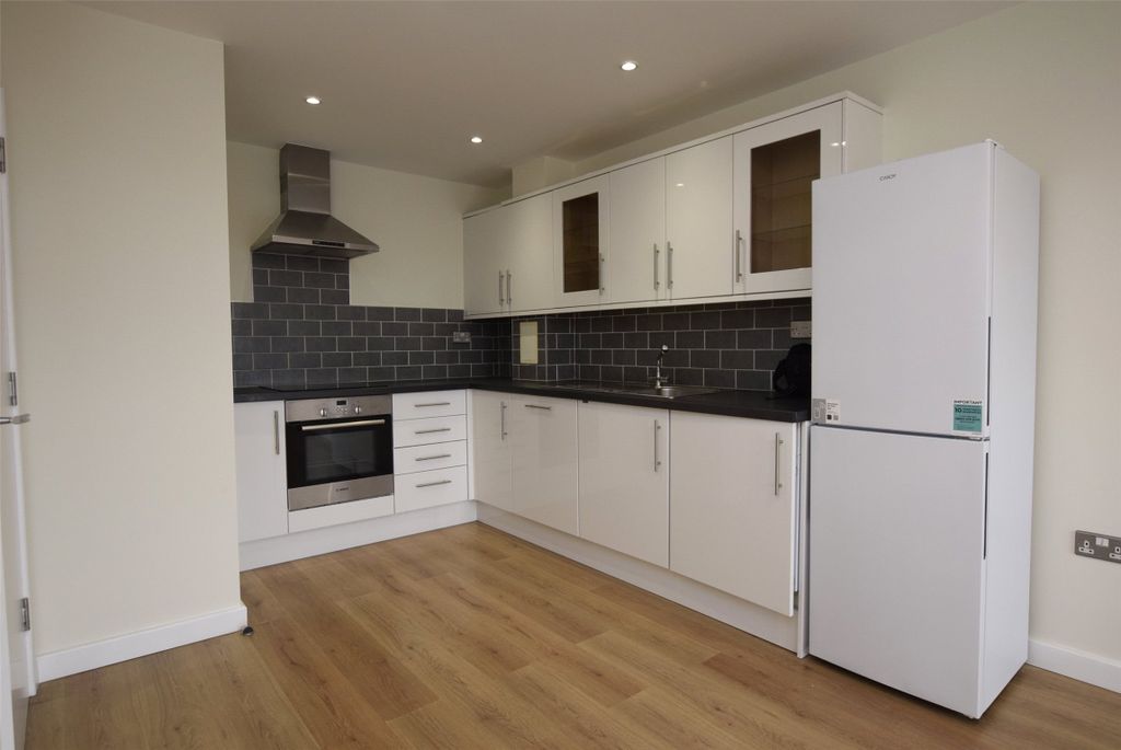 Property photo 1 of 10 Picture No. 11