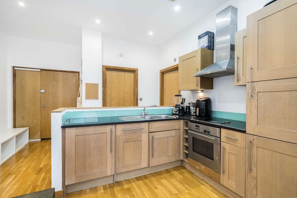 Property photo 3 of 8