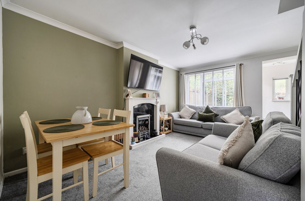 Property photo 3 of 11 1454107-20-69Fa19...