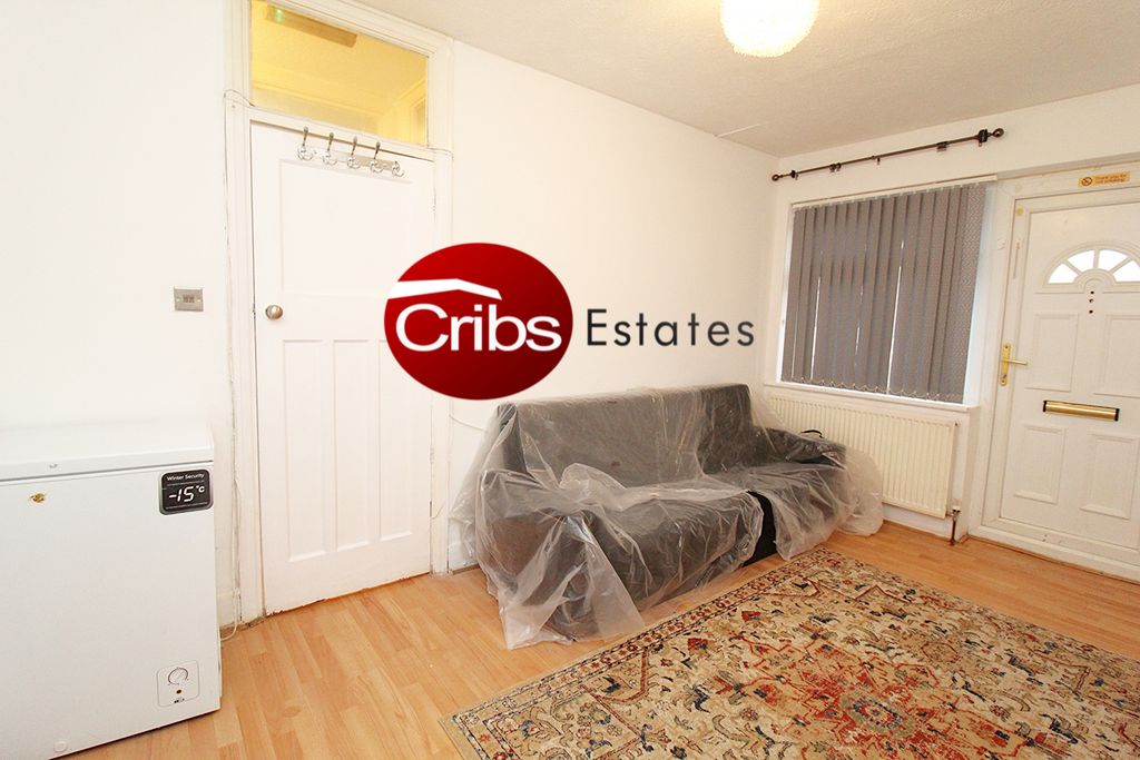 Property photo 1 of 11 2 Bedroom Flat To Rent In Kt19
