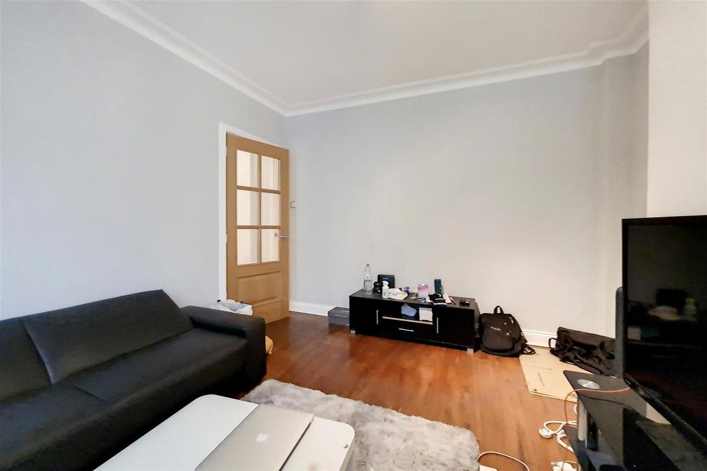 Property photo 3 of 13 Photo 2