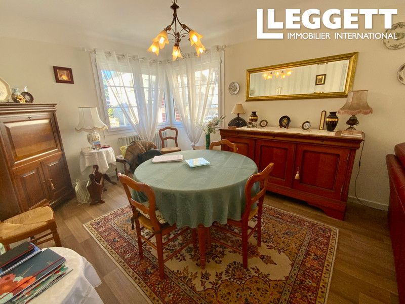 Property photo 2 of 10