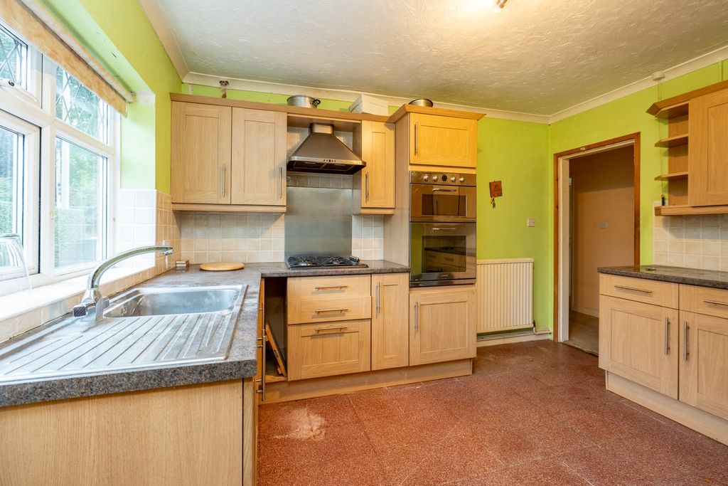 Property photo 3 of 15