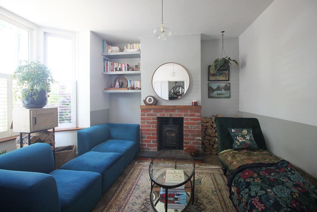 Property photo 2 of 11 Liv.Jpg