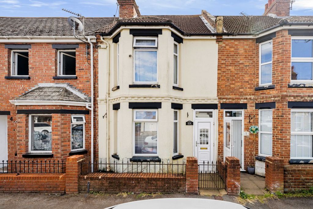Property photo 1 of 12