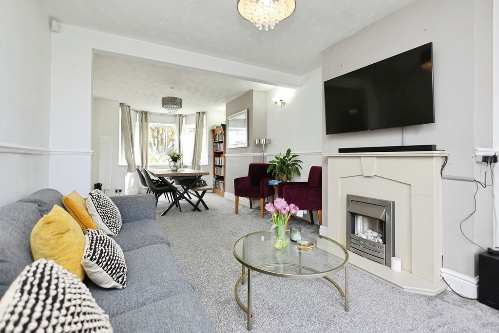 Property photo 2 of 22 Pbox-Img.Jpg