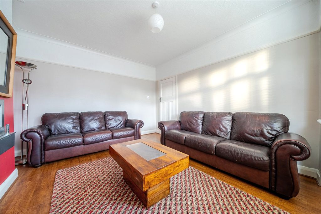 Property photo 3 of 20 Picture No. 17