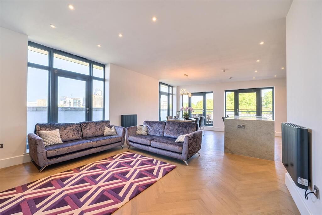 Property photo 3 of 18 C2893A92B98d2c7B96E783954445Fb52