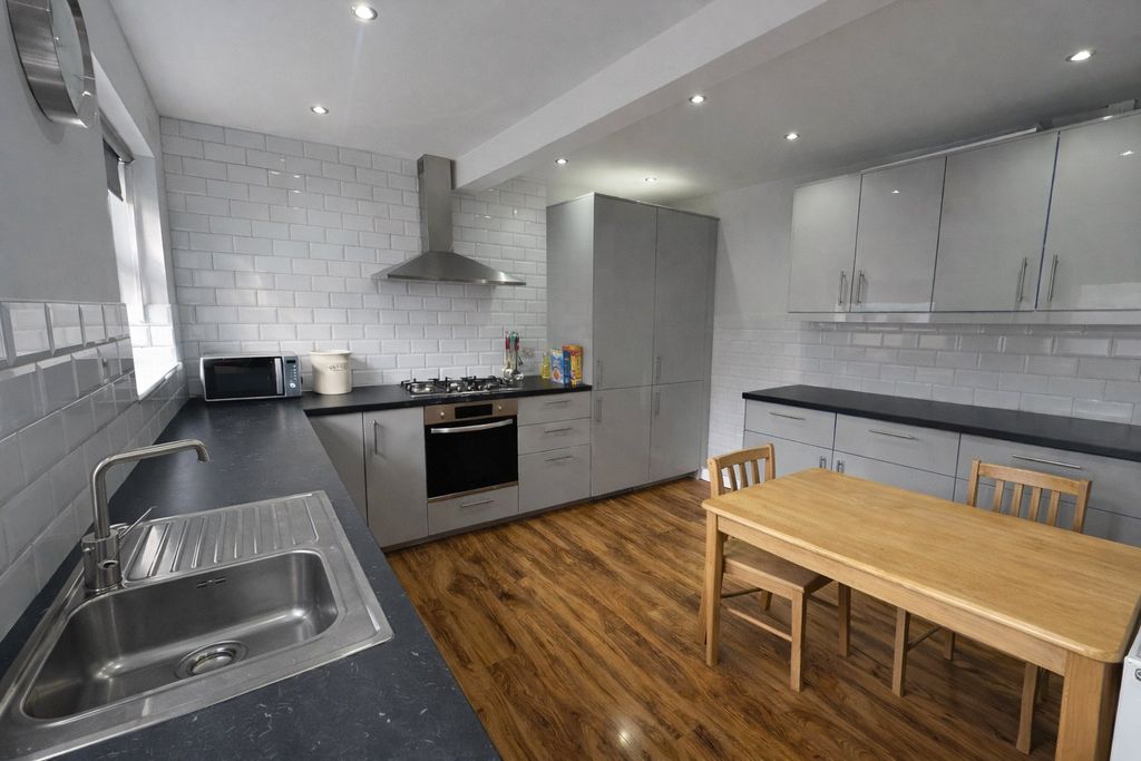 Property photo 3 of 9 Picture No. 17