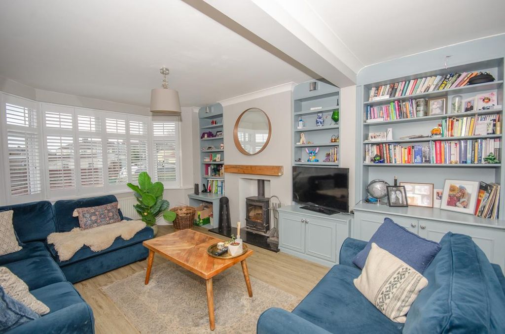 Property photo 3 of 25 Almeda Rd-27.Jpg