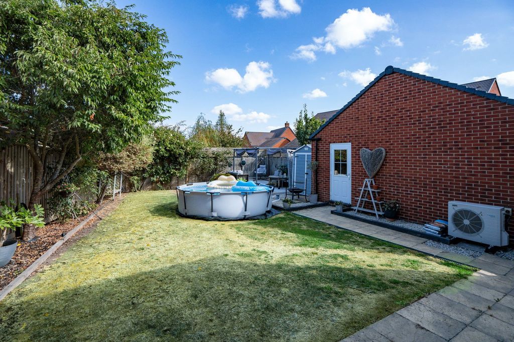 Property photo 3 of 24