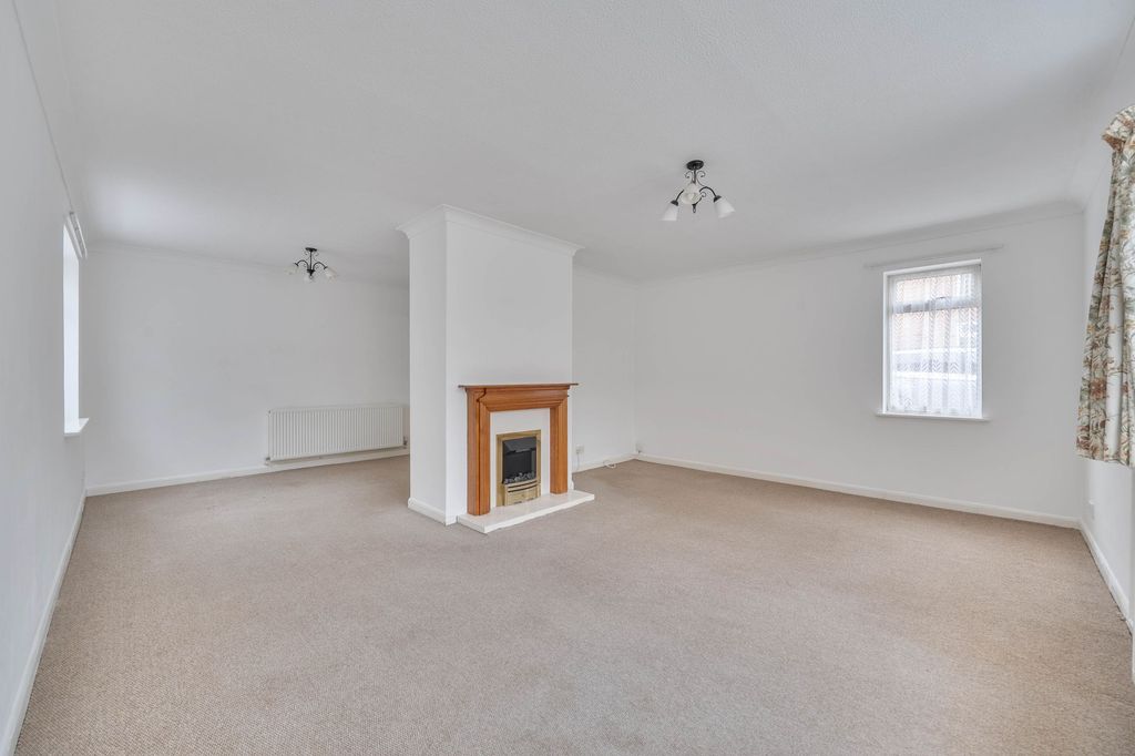 Property photo 3 of 20