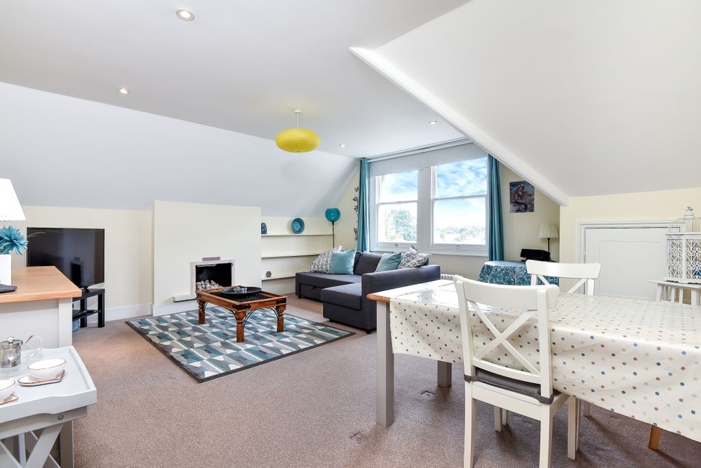 Property photo 1 of 7 352844 (1)c