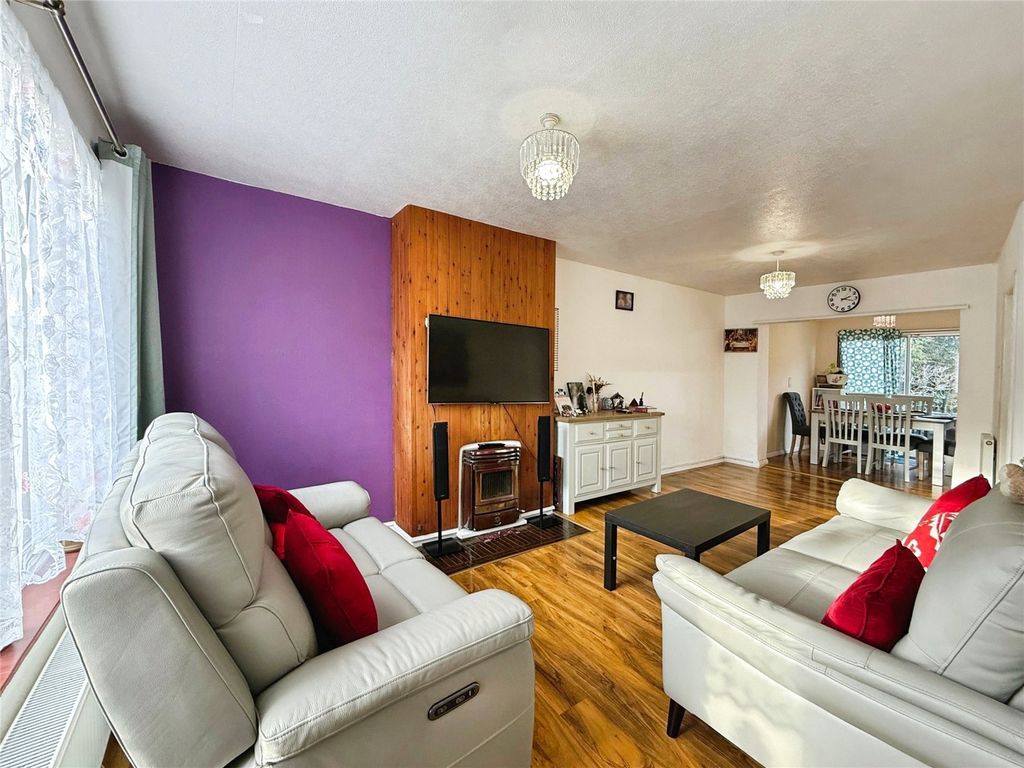 Property photo 2 of 16 Picture No. 04