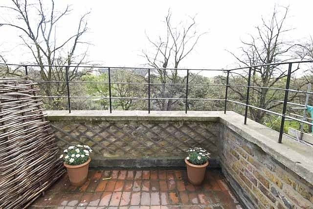 Property photo 3 of 3 Balcony