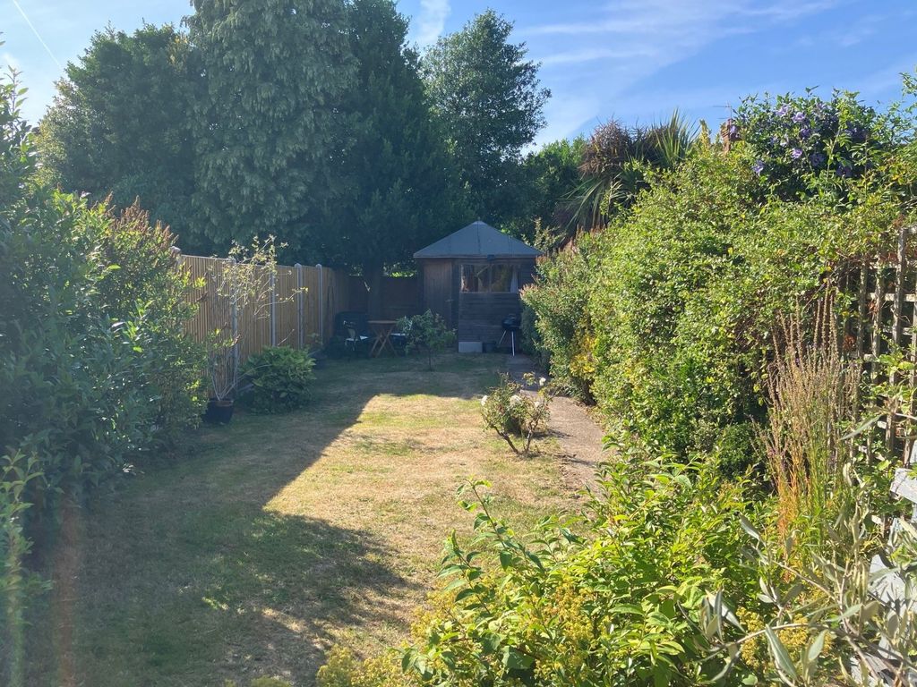 Property photo 3 of 17 Picture No. 11
