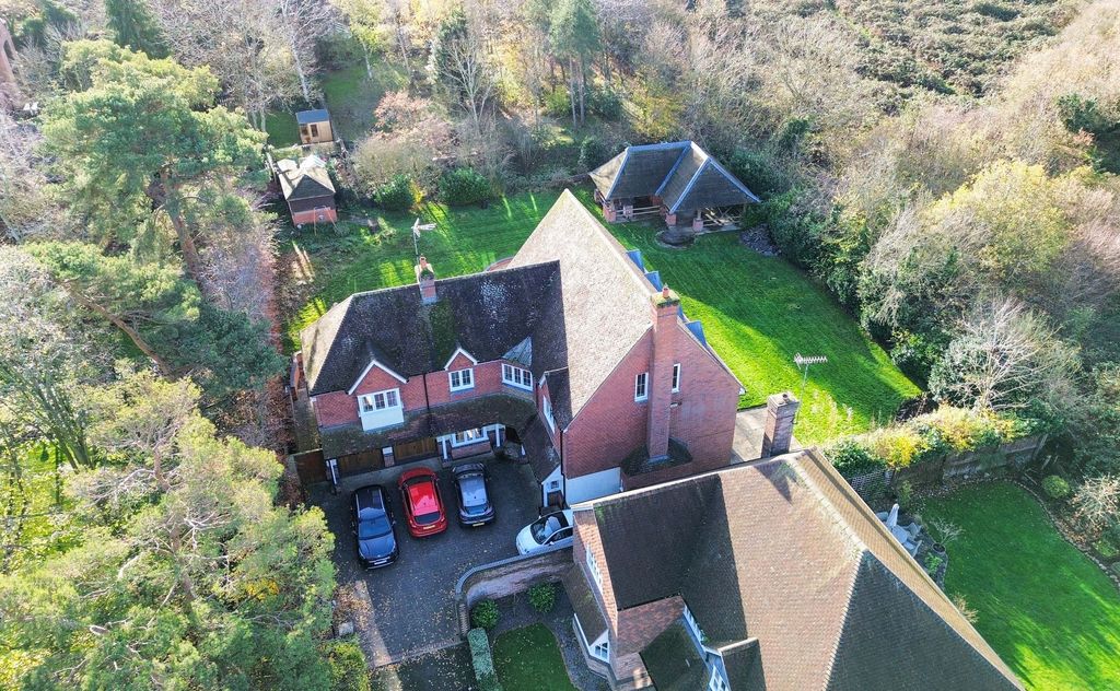 Property photo 2 of 47