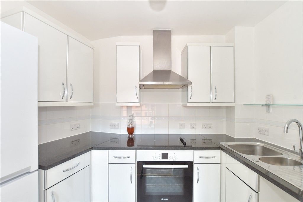 Property photo 1 of 9 Kitchen